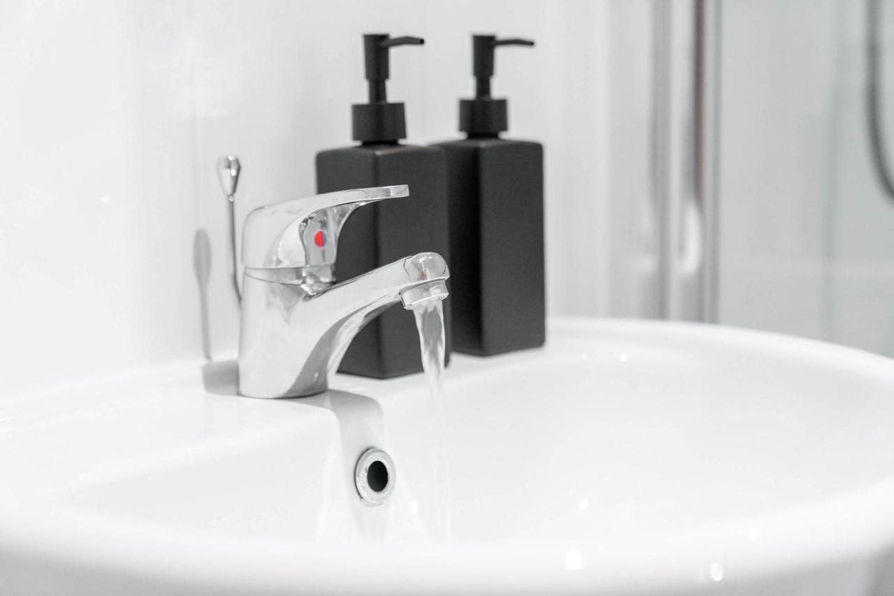 Beautiful Birmingham Central Spacious Apartment-Free Parking, Wifi, Contractors, Hs2, Bullring, Birmingham City Fc Εξωτερικό φωτογραφία